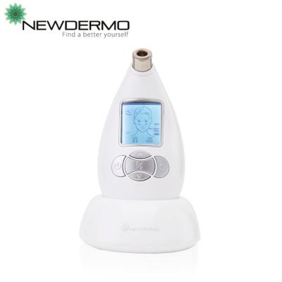 China 2021 Exfoliators Beauty LCD Display Screen Microdermabrasion Machine Facial Cleaning Machine for sale