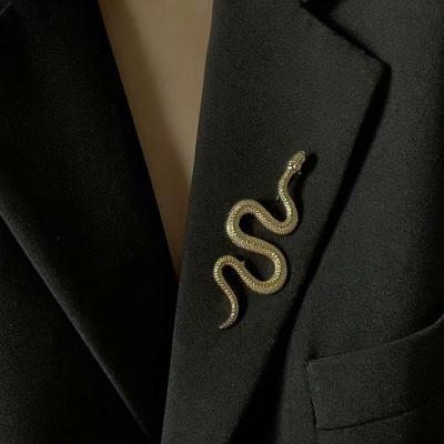 China ALLOY Korea Fashion Snake Shape Brooches Pins Brooches Lapel Pin For Women Coat Accessories for sale