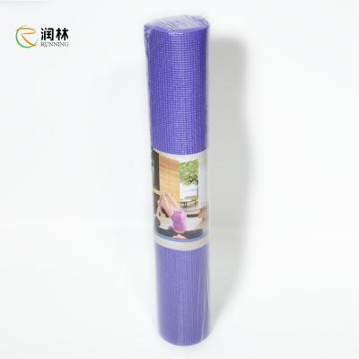 China Textured Non Slip PVC Fitness Mat Superb Resilience SGS Certified for sale