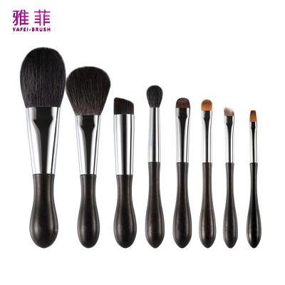 China Customized Professional High End Makeup Brush Set With Sandalwood Handle for sale