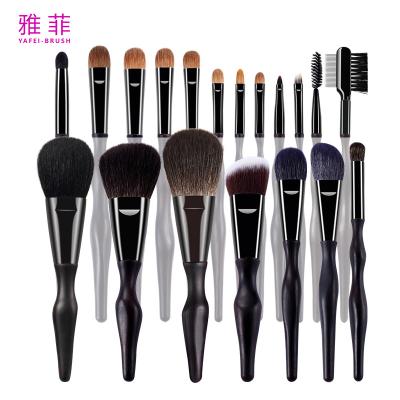 中国 18pcs 天然髪 大型化粧ブラシセット プライベートラベル化粧ブラシセット 販売のため