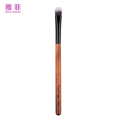 China T17 Personalização Etiqueta privada sob mancha ocultação de olhos concealer de olhos ovais vegano escova de maquiagem sintética para cabelo à venda