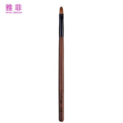 Cina T23 OEM ODM Kolinsky Sable Hair Wood Handle Etichetta privata Dettaglio di labbra singola Spazzola di trucco di moda in vendita