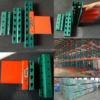 China Corrosion Protection Heavy Duty American Style Pallet Rack With Upright And Teardrop Beam for sale