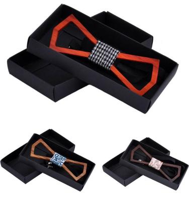 China High End Men's Wooden Bow Tie Set With Wooden Gift Box And Pocket Customized Bow Tie Square Set for sale