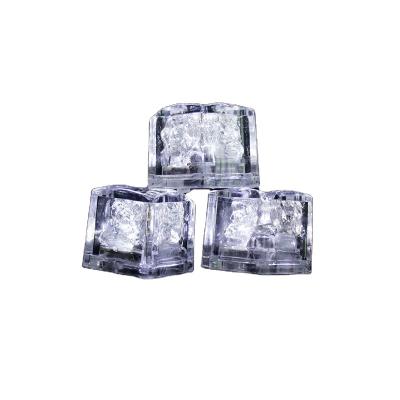 China Waterproof PS LED Ice Light For Part Or Bar / 1x1 Inch Water Activated LED Light Up Ice Cubes for sale