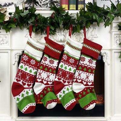 China Non Woven Fabric Amazon Sale Hot Sale Christmas Decoration Candy Bag Kids Gift Bag New Knitted Socks Christmas Wool Socks for sale