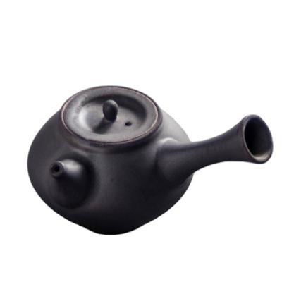 China Sustainable Creative Japanese Ceramic Handheld Pot Kungfu Teapot for sale