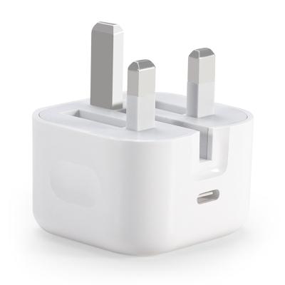 China Foldable Type-c UK 3 Pin Plug Qc 3.0 Wall Charger Usb 20w Palladium Charger Adapter Fast Charging Travel Charger Adapter For Iphone 13 12 for sale