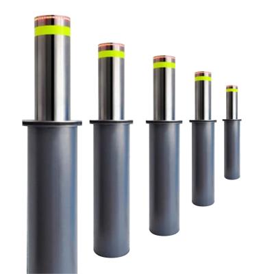 China Semi Auto Steel Parking Bollards Ss Manual Bollard With Solar Light à venda