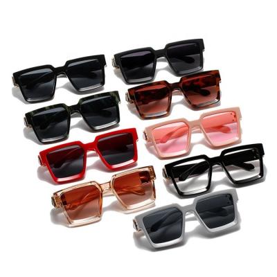 China 2022 Instagram Best Selling Fashion Sunglasses 86229 Square Oversized Lenses Shape Custom Made Sunglasses for sale