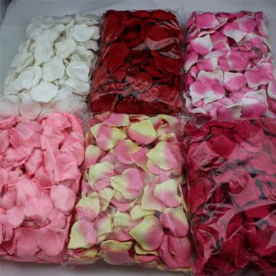 China Wholesale Silk Flower Decorative Silk Petals Wedding Artificial Rose Petal Fabric for sale