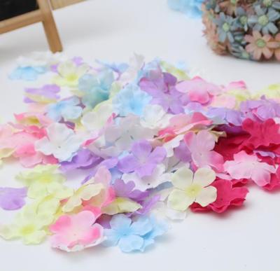 China Wholesale Customized Silk Factory Package Wedding Flower Petals Artificial Silk Hydrangea Petals for sale