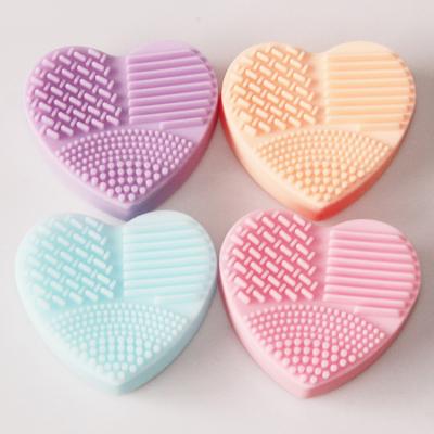 China Angular Blush Heart Shape Clean Brushes Wash Brush Silica Cosmetic Scrubber Board Cleaning Tools for sale