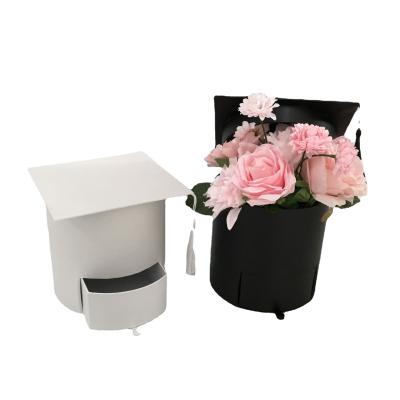 China Recycled Materials Wholesale Graduation Season Doctoral Hat Preseved Flowers Gift Box Hat Boxes For Flowers Luxury for sale