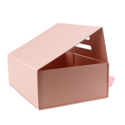 China Recycled Materials Handle Shoe Box Shipping Cardboard Paper Packaging Corrugated Cardboard Box Custom Size For Shoes Clothes Packaging for sale