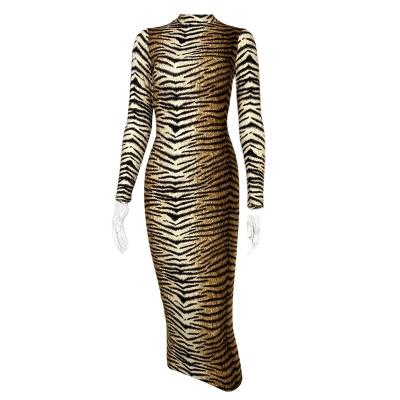 China Good Quality Delicate Animal Print Knee Length Women Dresses Anti-Static Good Feedback for sale