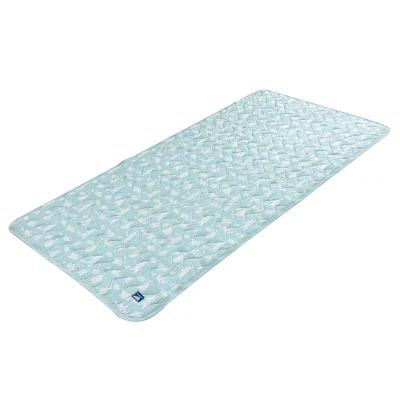 China 2020 Summer Waterproof Bed Topper Cooled Mattress Cooling Pad With Pillow Case for sale