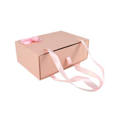 China Custom Recycled Materials Logo Brand Name Pink Empty Gift Box Package Cardboard Drawer Gift Packing Boxes for sale