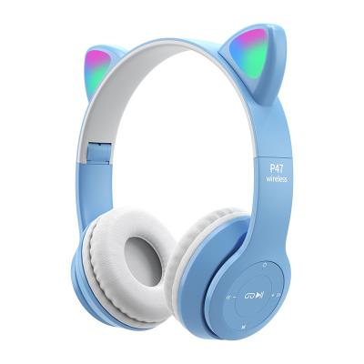 China OEM/Odm 2021 Girls Stereophonic Popular Products Led E-sport Cat Ear Wireless Headphones Cat Foldable Wholesale for sale