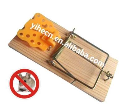 China Large Sustainable Wooden Rat Trap Pest Control Type Traps Rat Mouse for sale