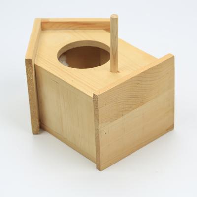 China Mini Sustainable Outdoor Wooden Bird House for sale