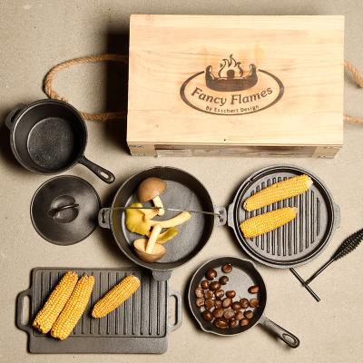 China Food Grade Sustainable Touch FF240 LFGB Nature Black Finish Wooden Box Packing Cast Iron Outdoor Camping Cookware for sale