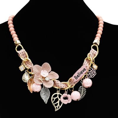 China New Fahion BOHEMIA Ladies BOHEMIA Bead Necklace Acrylic Leaf Chain Necklace Flower Statement Necklace Pendant Jewelry for sale