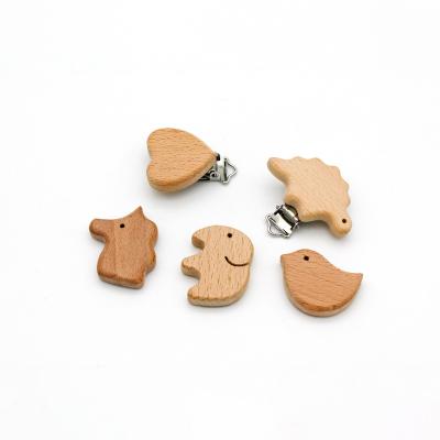 China wooden Round Shaped  baby pacifier clips for sale