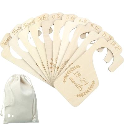 China Hot Selling Eco-friendly Wooden Baby Closet Dividers Hanging Set  For Newborn Gift for sale