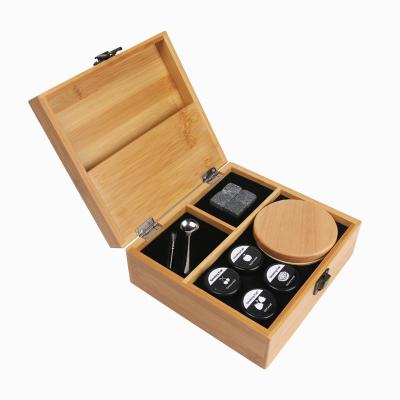 Chine Cocktail Kit de fumeur de whisky avec torche 4 saveur de chips de bois pour Bourbon Infusion de boisson fumée Ancien anniversaire pour les hommes à vendre