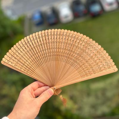 Cina Ventilatore pieghevole a mano di bambù, affascinante stile retro vintage cinese/giapponese in vendita