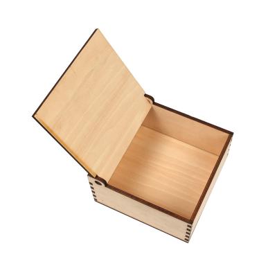 China Christmas Craft Wooden Box Laser Cut Wood Plywood Box Baby Gift Box for Storage for sale