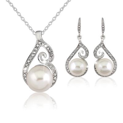 China New CLASSIC fresh literary small pearl necklace earring set simple fashion jewelry necklace soft female for sale