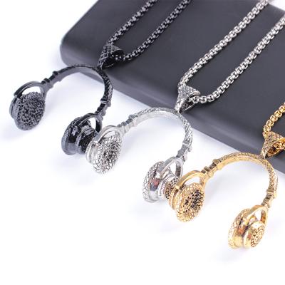 China Hot Selling Men's Personality Hiphop Earphone Hiphop Dangling Rock Style Headphone Necklace Item Jewelry Factory Wholesale Punk for sale