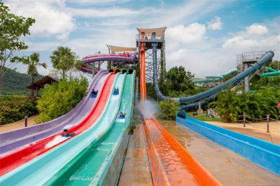 Chine Torsion Aqua Drop Water Slide Fiberglass de parc aquatique avec un début de capsule de lancement à vendre