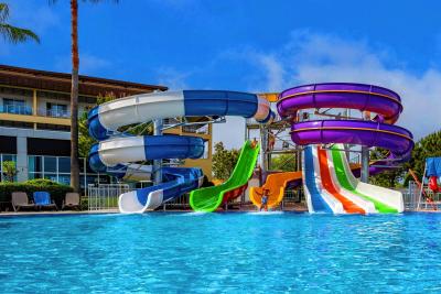 China Water Amusement Park Outdoor Swimming Pool Kids Ride Fiberglass Slide Set for sale