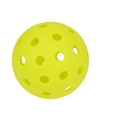 China Gifts USAPA Factory Price Cheap PP Material 40 Hole Outdoor Pickleball Ball for sale