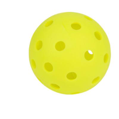 China Gifts Customized Indoor PP 26 Holes Pickleball Ball 40 Holes PP Outdoor Usapa Approve Pickleball Balls for sale