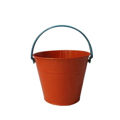 China Sustainable Wholesale Small Metal Tin Buckets For Garden Decor for sale