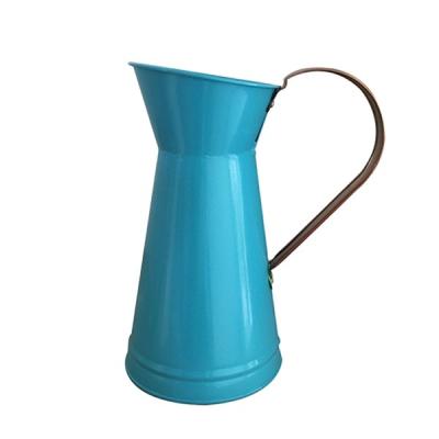 China Garden / Home Use Watering Cans With Hand Paint - 2L Metal Watering Can for sale