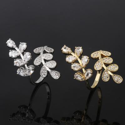 China Long Color Keeping Best Friends Jewelry Women's Ring Irregular 925 Sterling Silver Cubic Zirconia Delicate Flower Ring for sale