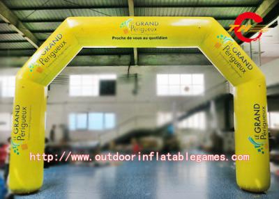 China Prenda impermeable inflable del arco del color del amarillo del final del comienzo del paño de Oxford para el acontecimiento en venta