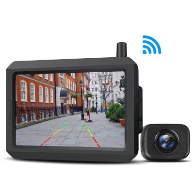 China Professional Wireless Waterproof Digital Car Rear View Camera With LCD Car Monitor 5 Inch LCD Screen for sale