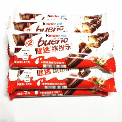 China Kinder 43g Bueno Chocolate Bar Wafer Cookies 2 Bars Inside Milk Hazelnut Wafer Chocolate Choclate Bar for sale