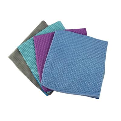 China New Customized Size And Color Car Wash Absorbent Microfiber Cloth For Home And Hotel Cleaning for sale