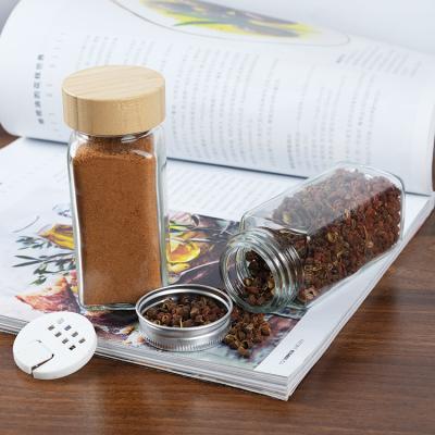 China 4oz 120ML Spice Pot Glass Spice Jars Seasoning Bottles With Shaker Lids for sale