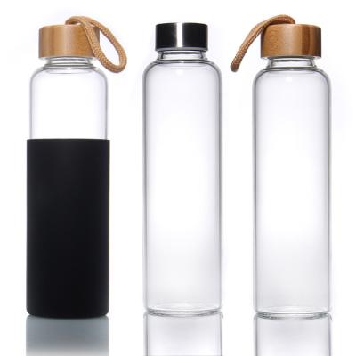 Cina Bottiglia di vetro di fabbrica 420ml 600ml Borosilicato Bottiglia da bere per sport acquatici in vendita