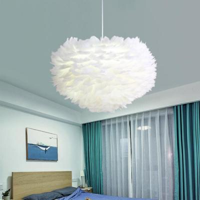 China Hot Romantic Children's Lamp Modern Nordic Creative Personality Chandelier Living Room Princess Room Decoration Feather Chandelier for sale