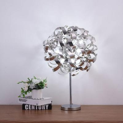 China HOOYI New Design Modern Stainless Steel Flower Indoor Desk Lamps Led Fancy Home Decorate Table Lamp for sale